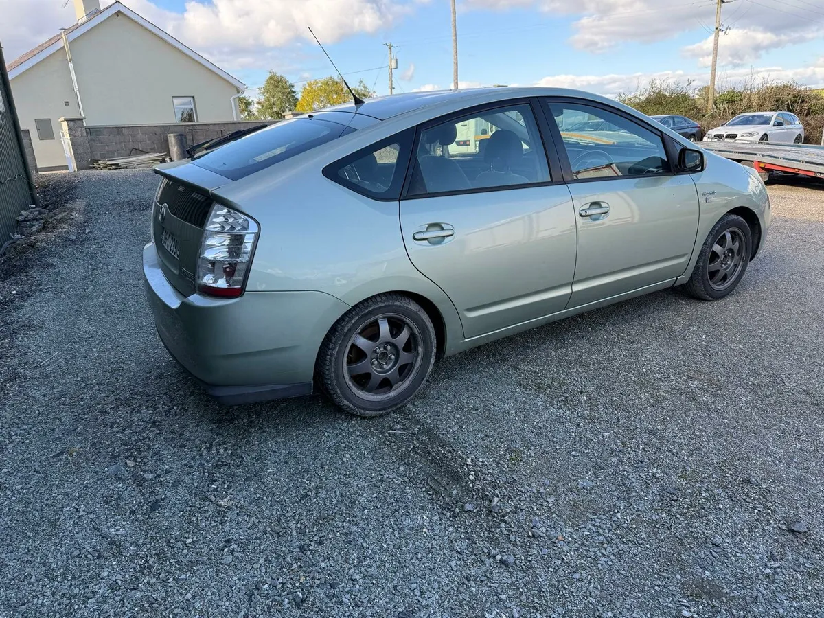 Toyota Prius Automatic Hybrid Cheap - Image 1