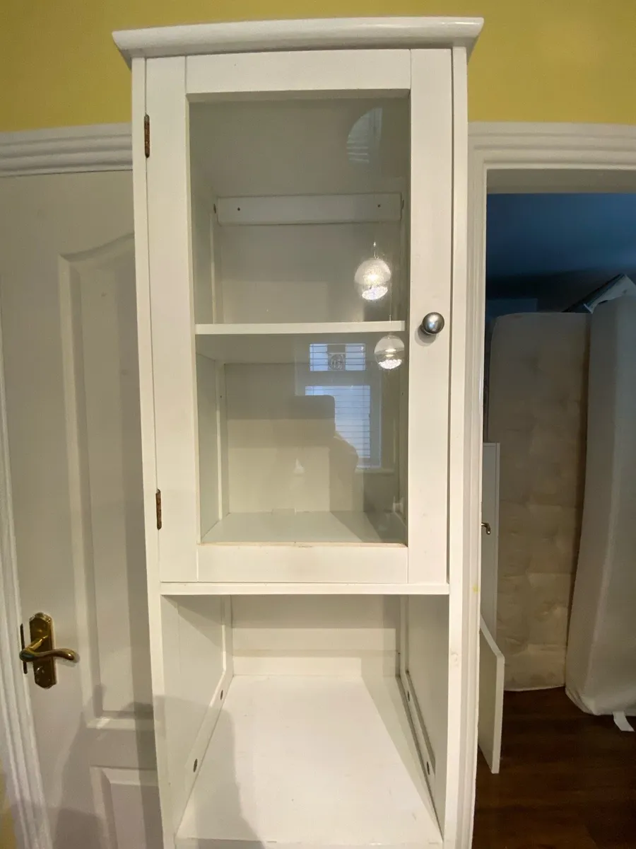 Bathroom cabinet - Image 1