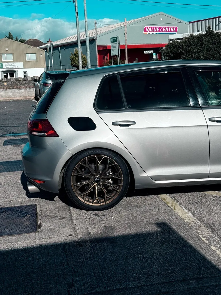 VW GOLF MK7 Hatchback - Image 1