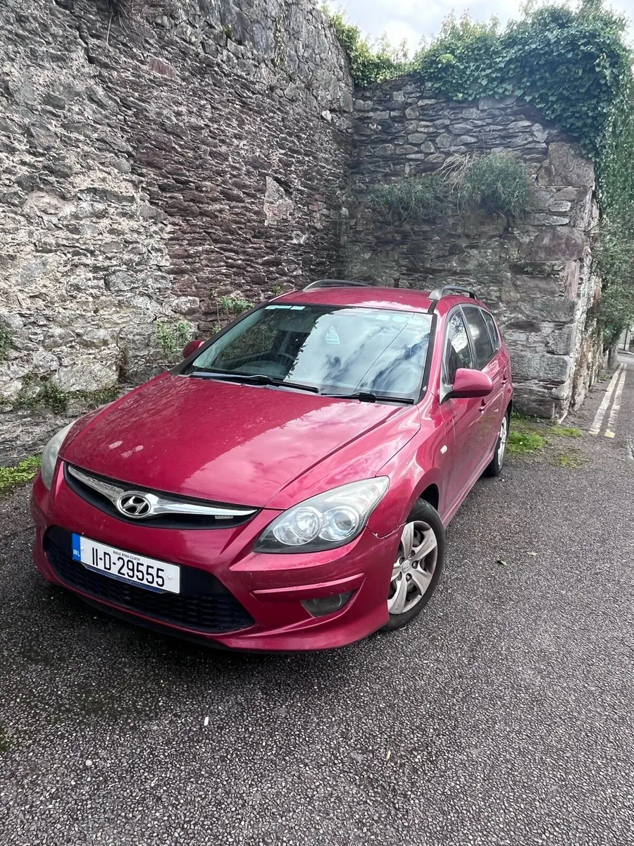 Hyundai i30 van - Image 1
