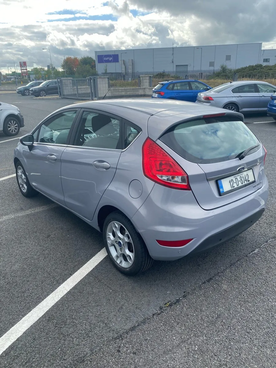 Ford fiesta Titanium 1.25 petrol - Image 3
