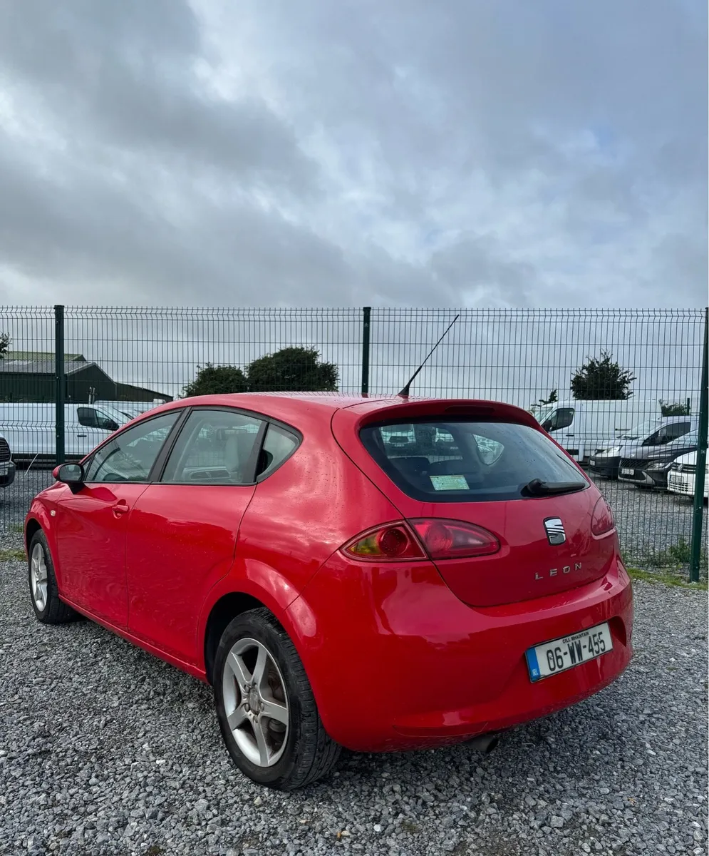 Seat leon 1.6 petrol - Low Mileage - Image 4