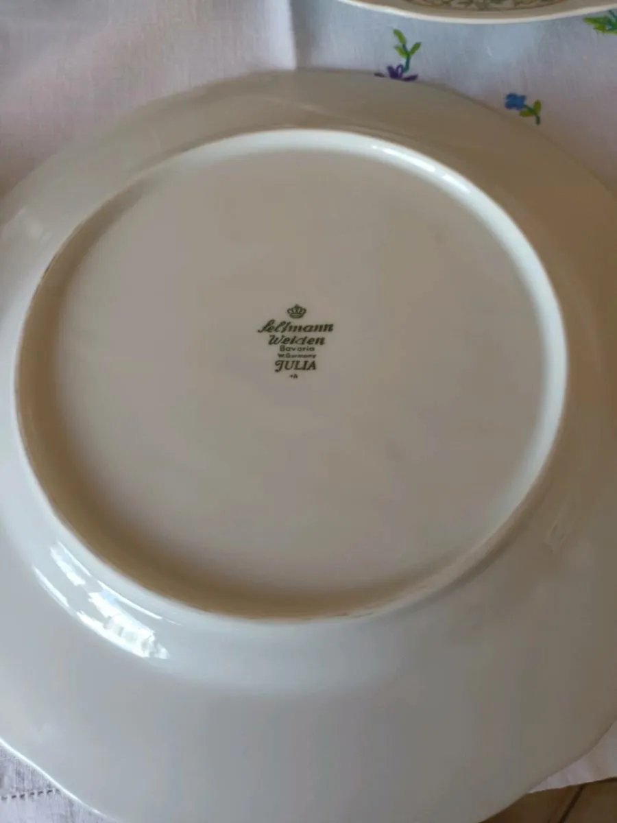 21 Piece German Dinnerware - Image 3