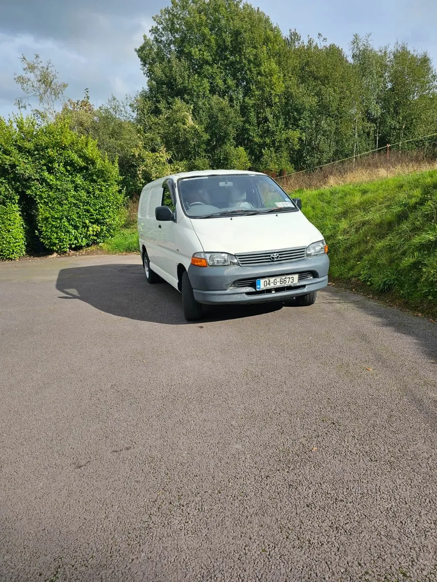 Toyota HiAce 2004 - Image 1
