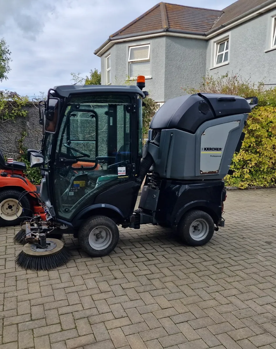Karcher diesel road sweeper roadsweeper - Image 1