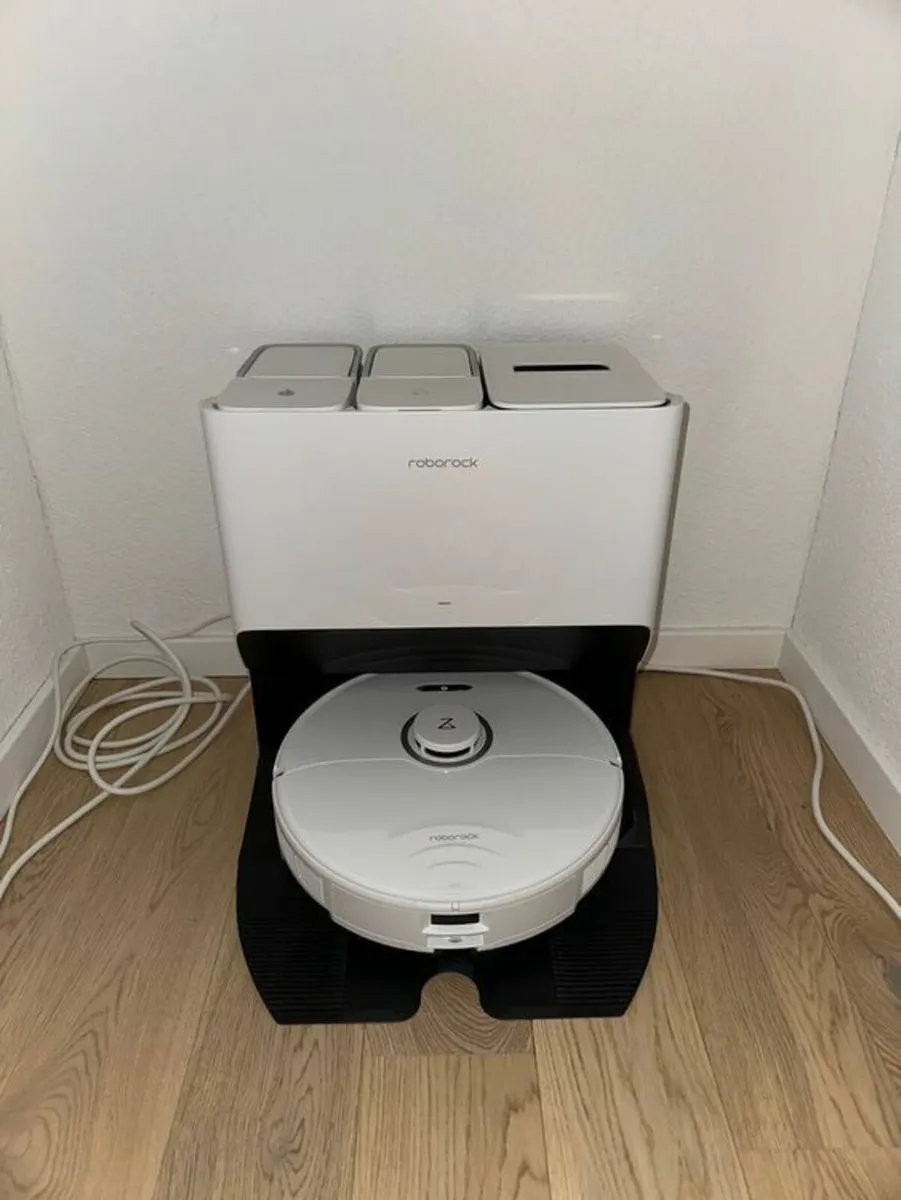 Roborock S8 Pro Ultra + cleaning station warranty - Image 1