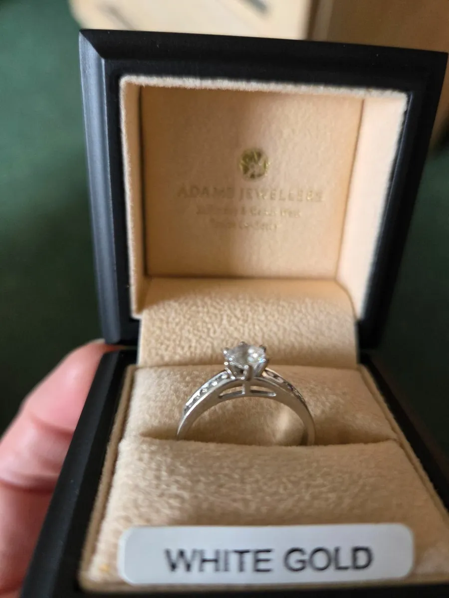 White gold ring - Image 4