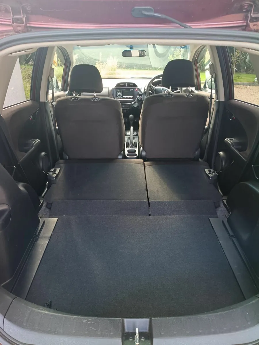 Honda Fit 2012 - Low mileage - Auto - Image 3