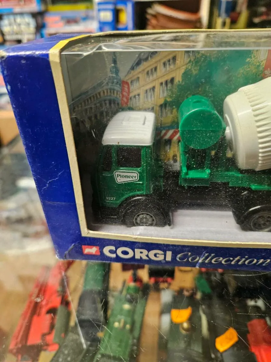 Corgi Cement Mixer Truck 1.50 - Image 2