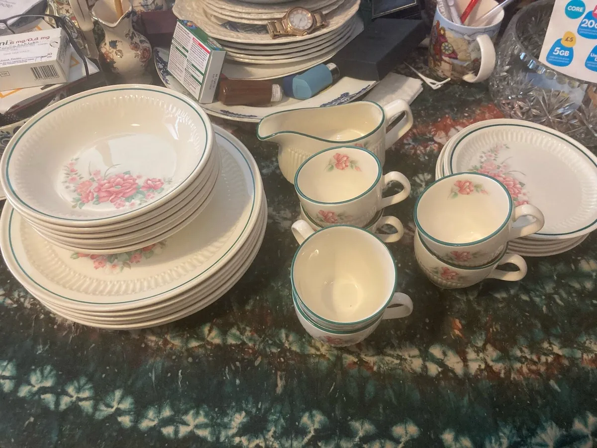 Irish made vintage dinner set free postage - Image 1