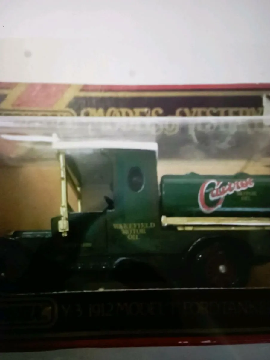 MATCHBOX DIE-CAST MODLES OF YESTYEAR - Image 3