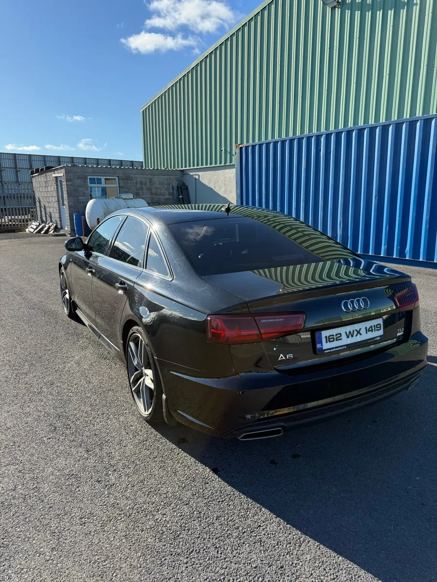 Audi A6 Full Black Edition Automatic - Image 3