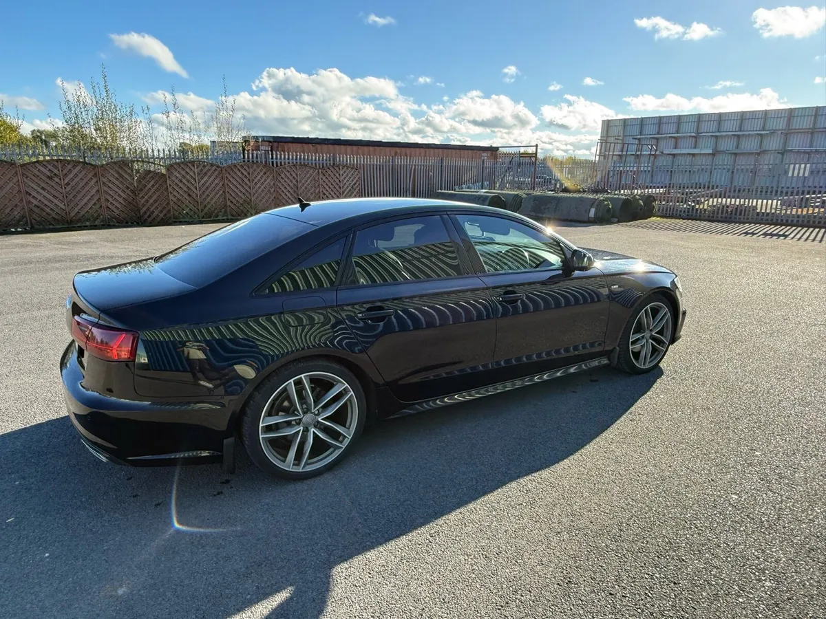 Audi A6 Full Black Edition Automatic - Image 4