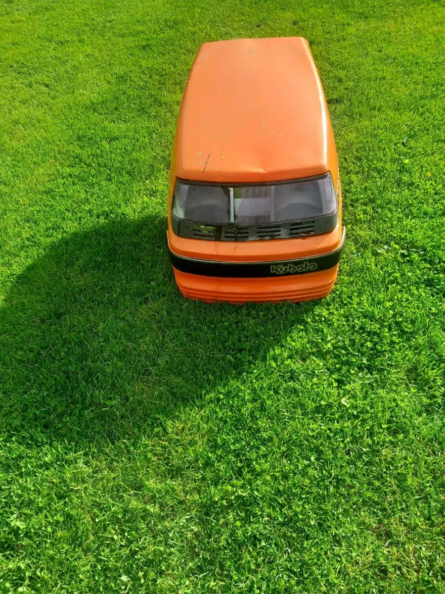 Kubota g1900 bonnet - Image 1