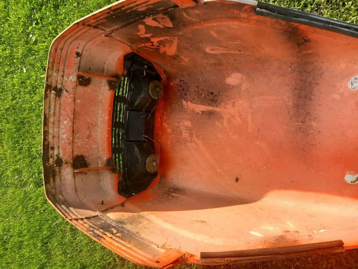 Kubota g1900 bonnet - Image 4