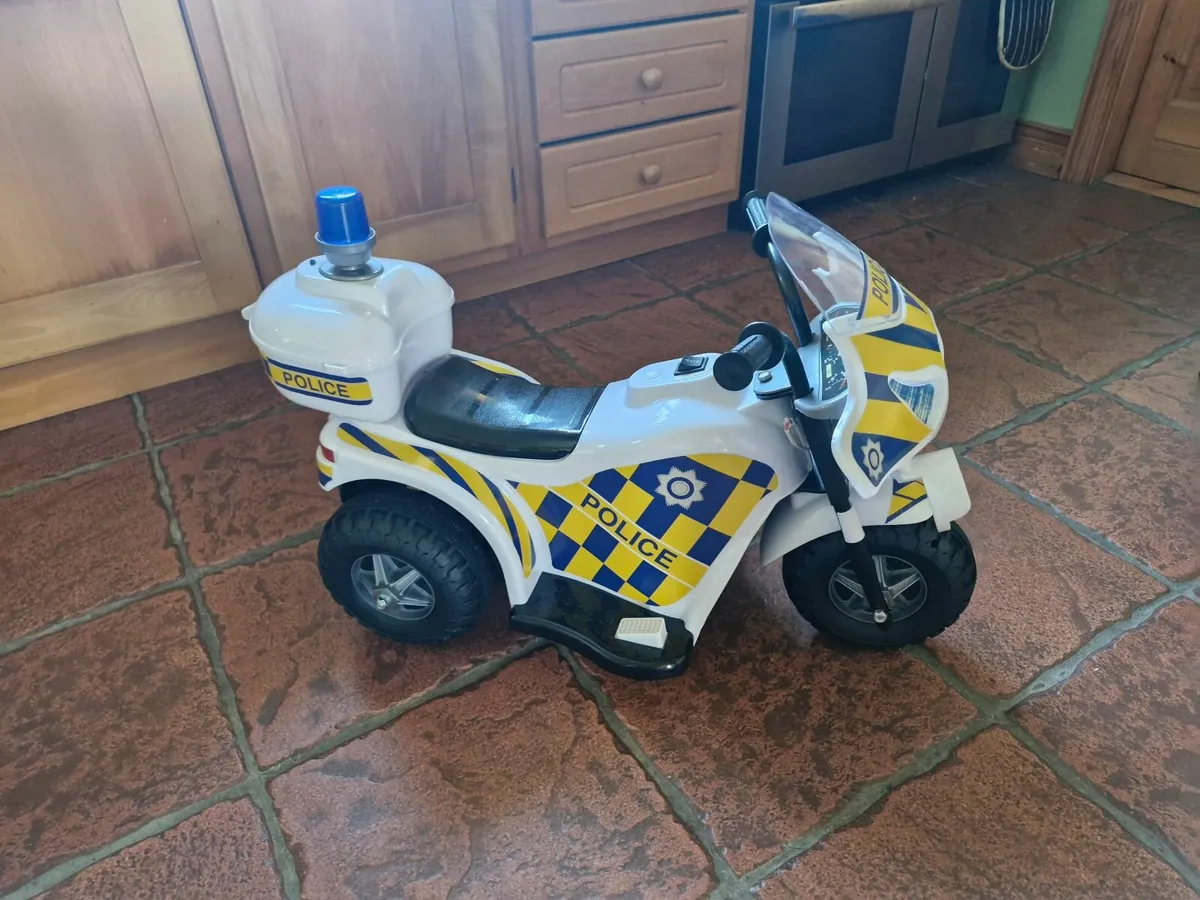 Police motorbike electric ride on 6v battery - Image 1