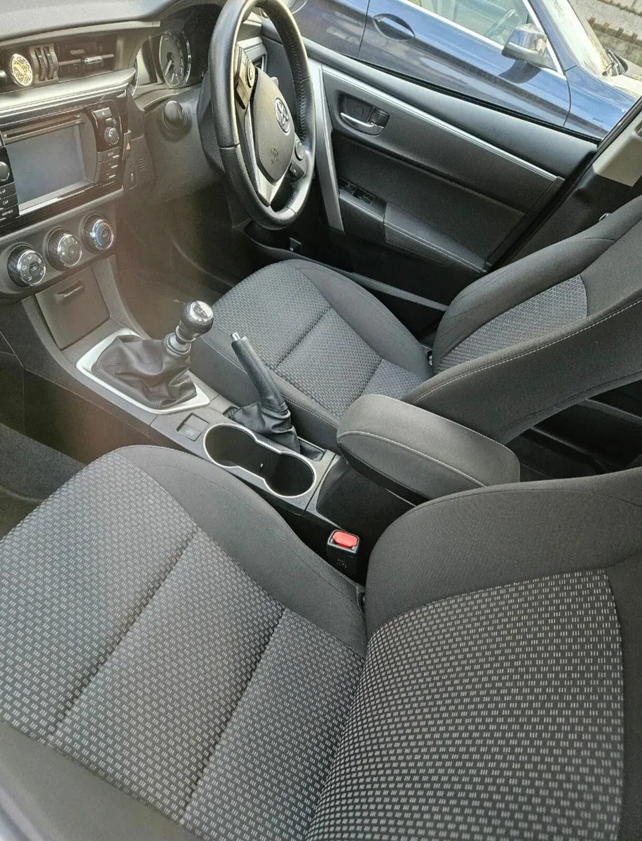 Toyota Corolla 2014 - Image 3