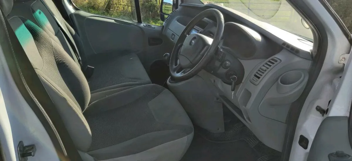 Opel vivaro 2014 2.0 diesel NEW CVRT - Image 4