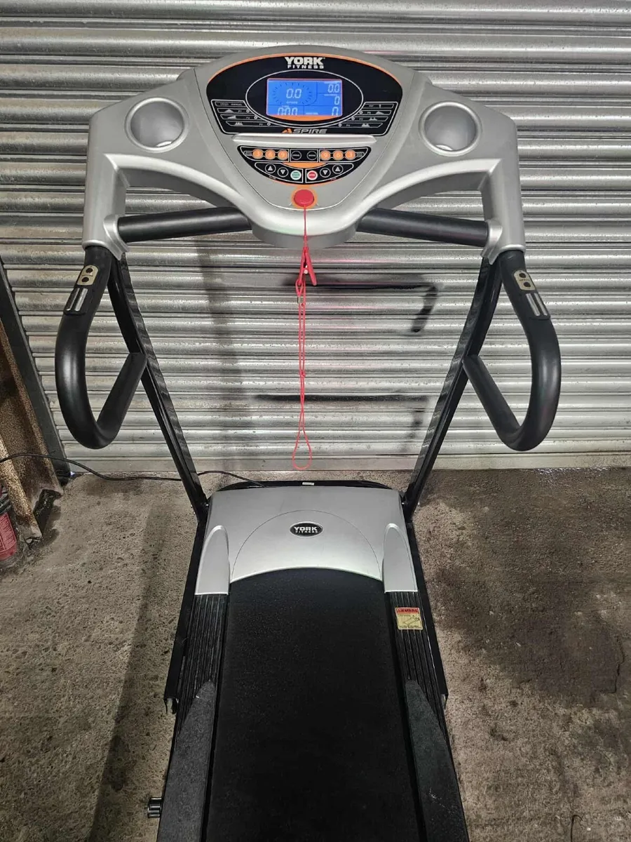 Treadmill - Image 1