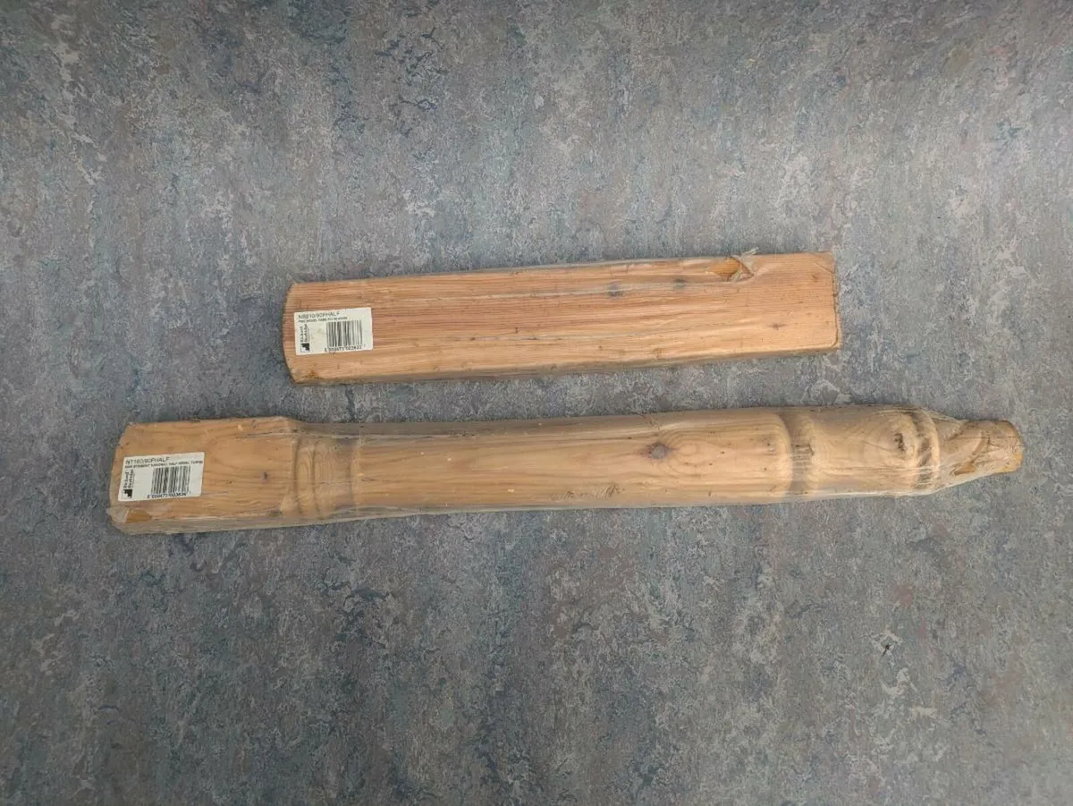 Stairs newel post - Image 3