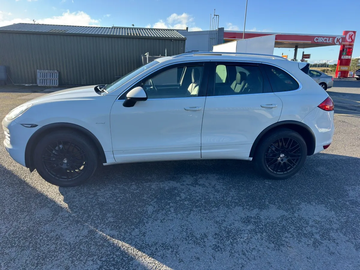 Porsche Cayenne 3.0 V6 TDI - Image 2