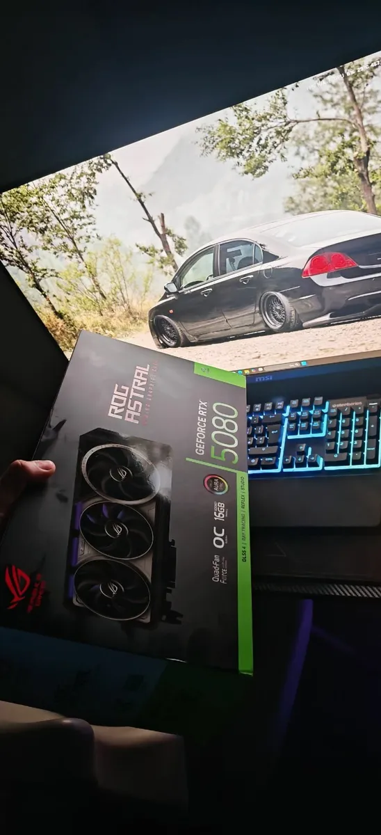 Graphics card - Image 1