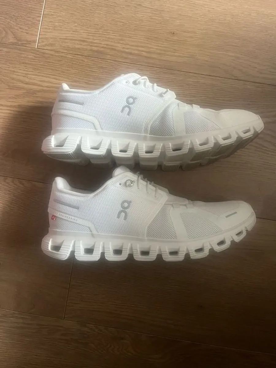 On Cloud Trainers - Image 2