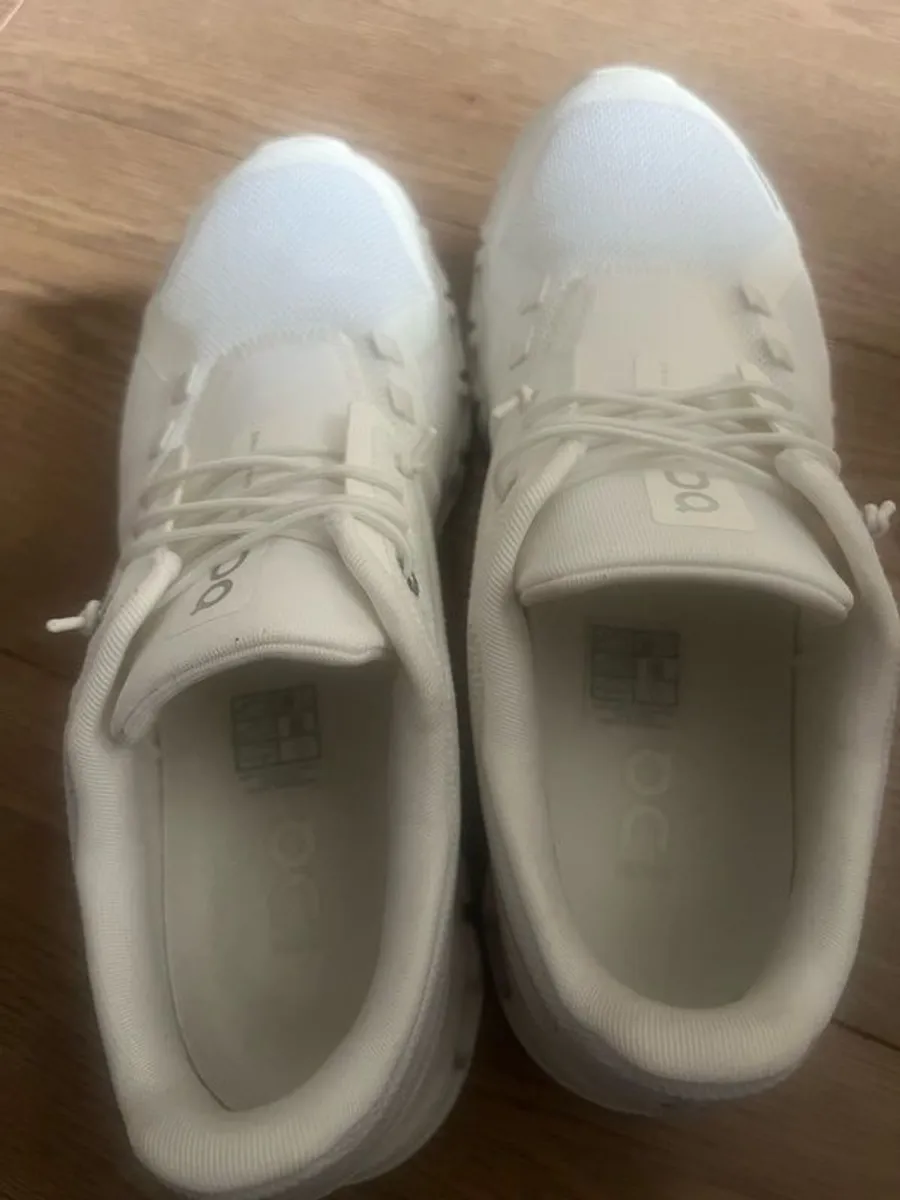 On Cloud Trainers - Image 3
