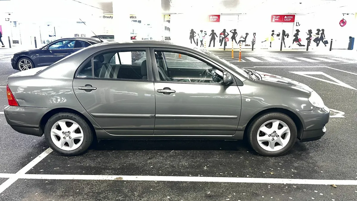 Toyota Corolla 2006 - Image 2