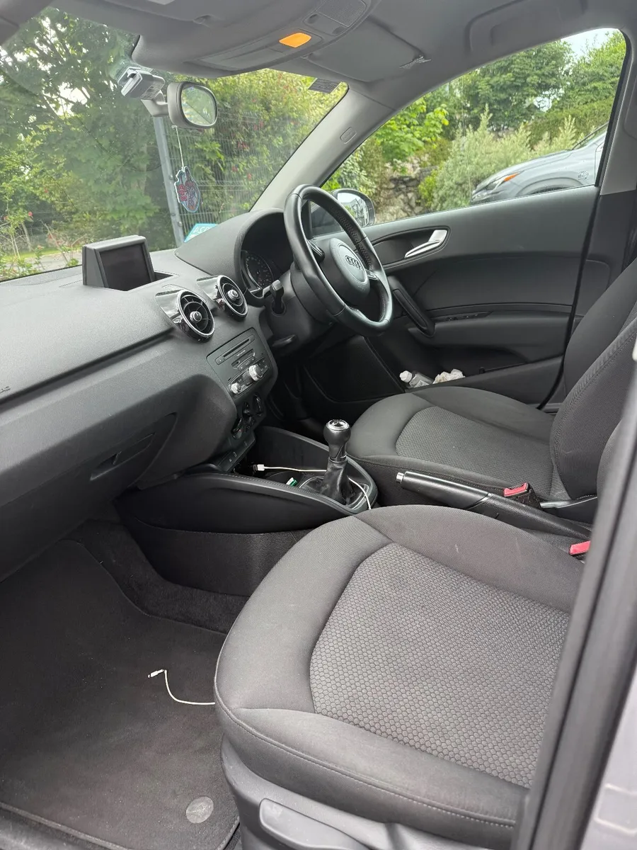 Audi A1 SE TDI 2015 - Image 3