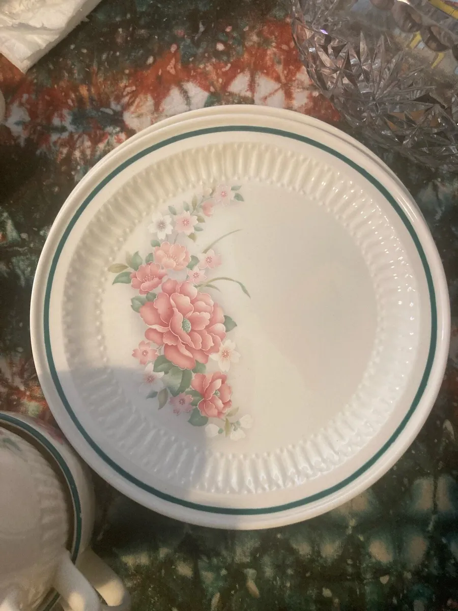 Irish made vintage dinner set free postage - Image 3