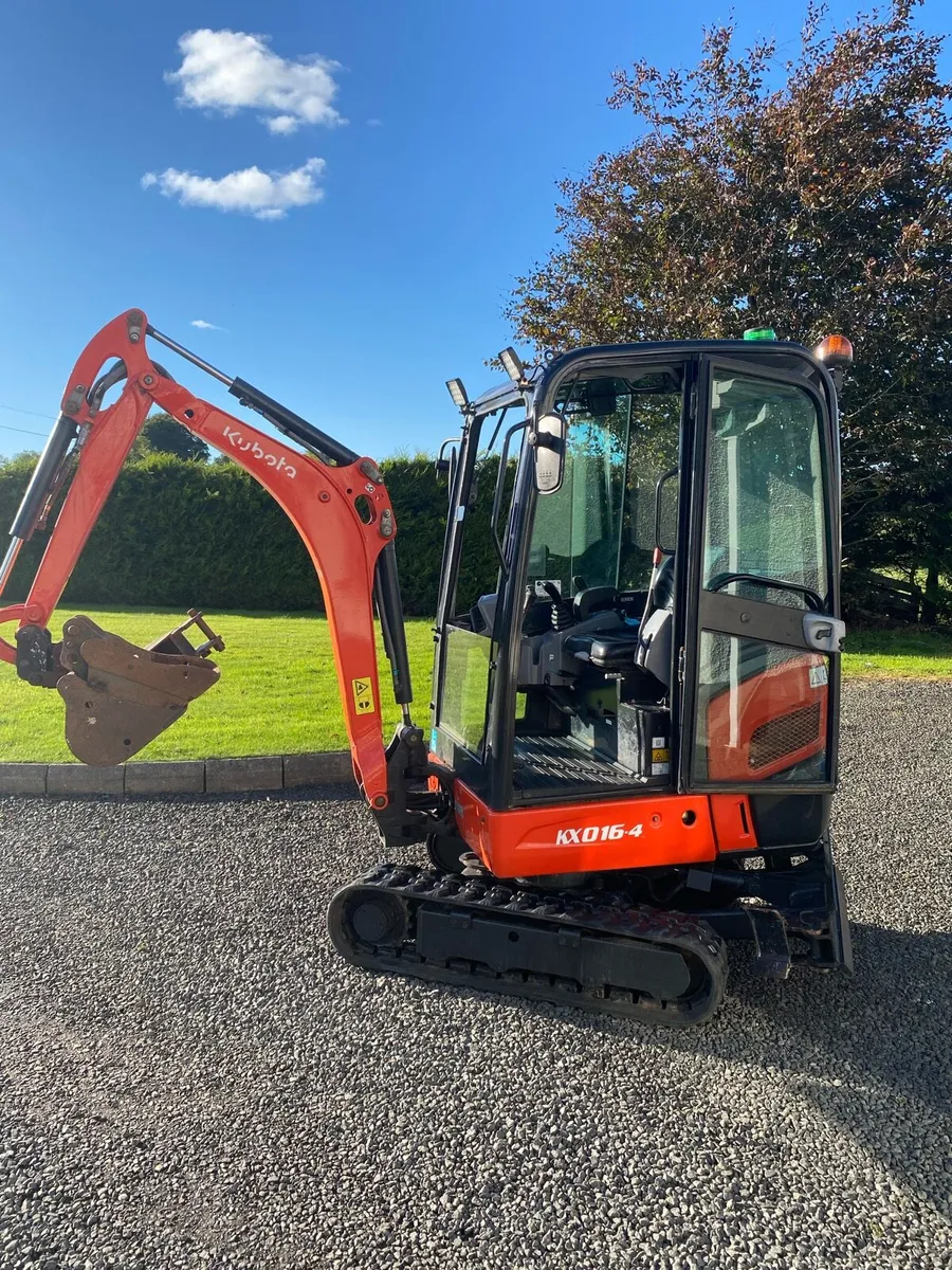 Kubota kx016-4 mini digger - Image 1