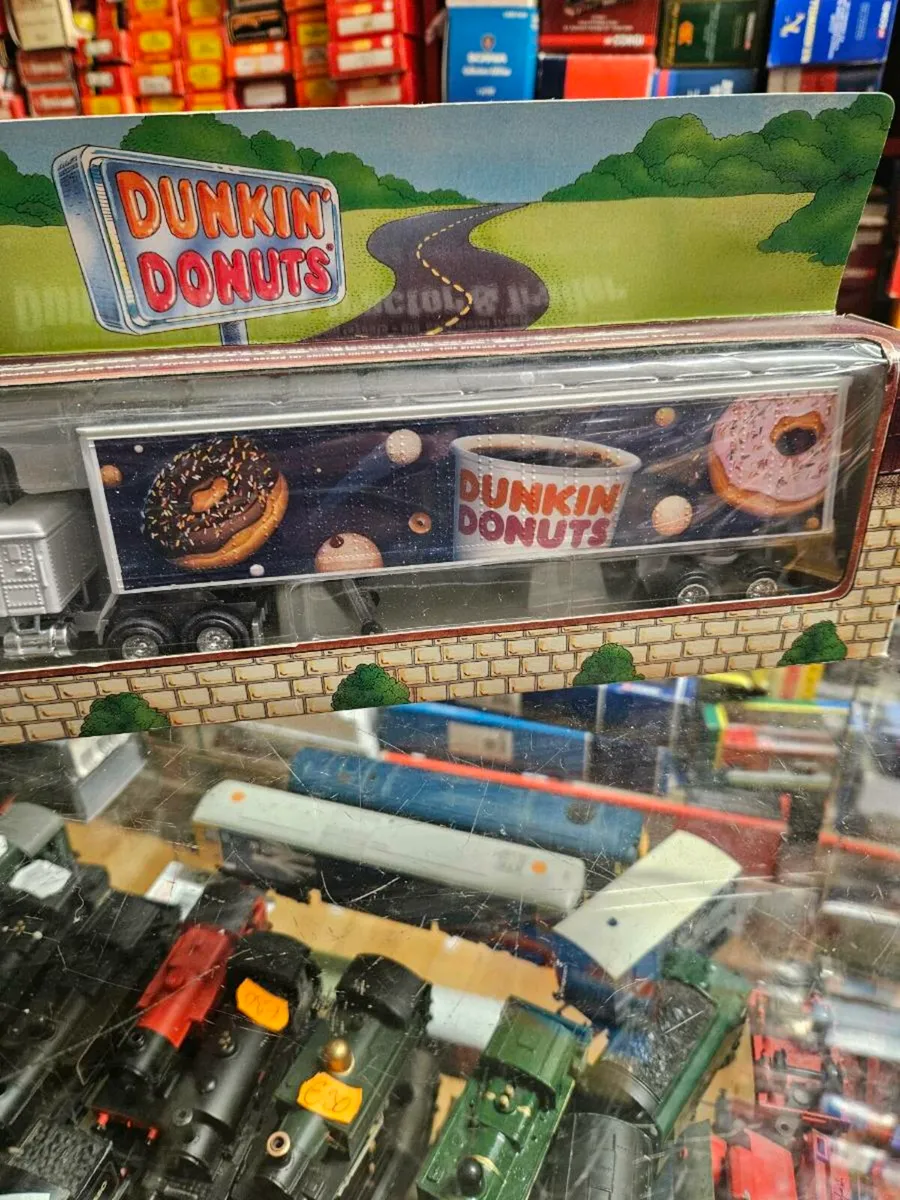 Corgi Dunking Donuts Truck - Image 3