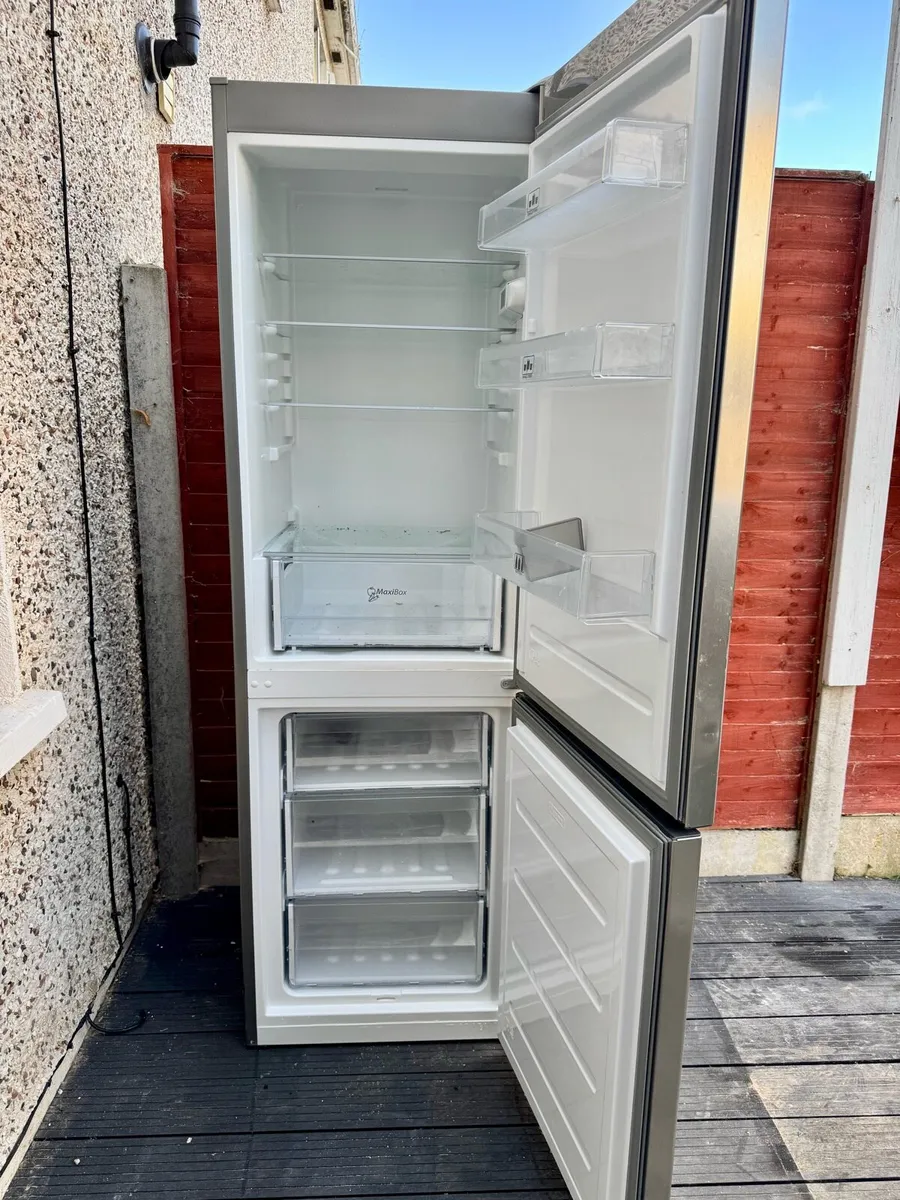 Whirlpool Fridge W585 x H188 x D650mm - Image 2
