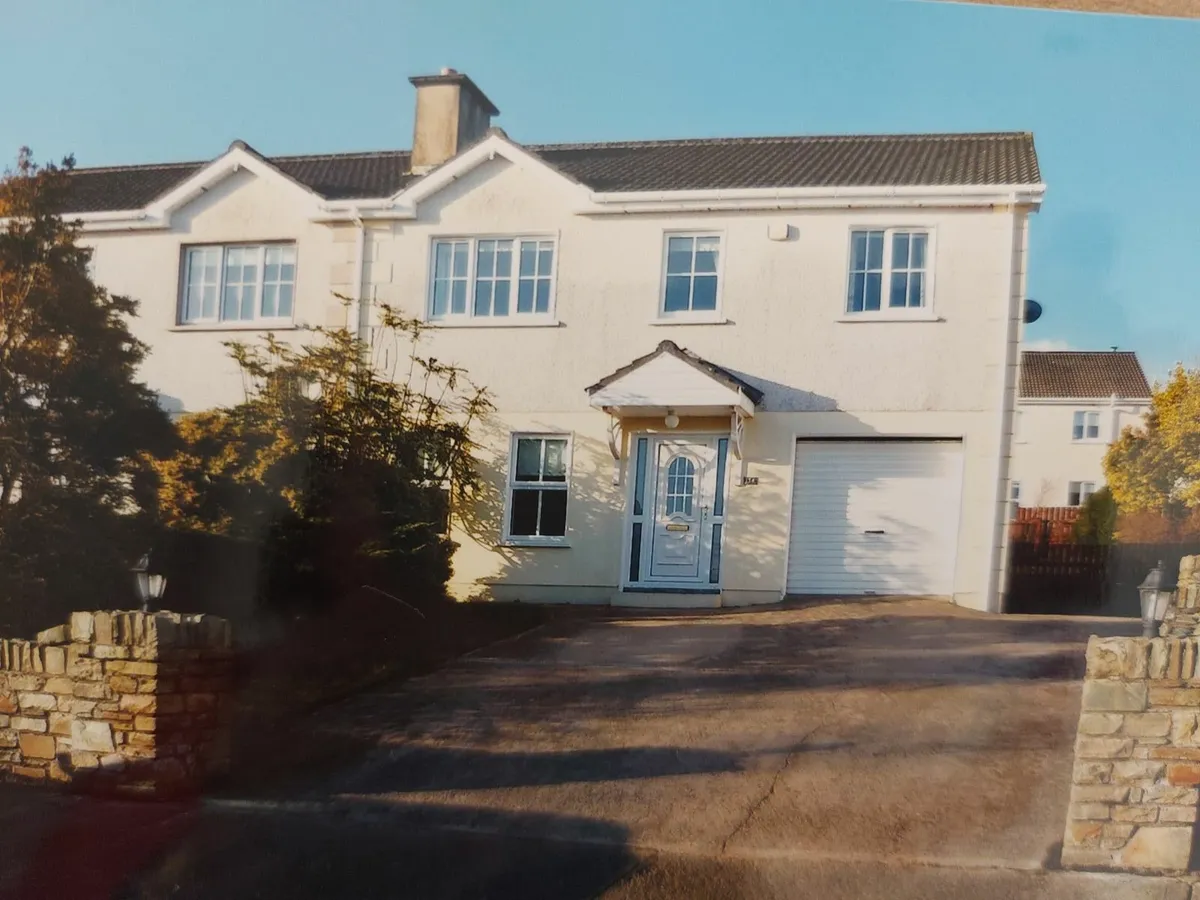 4 Bed Fully Furnished Semi Detached House to Rent - Image 1