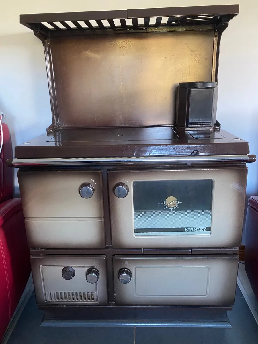 Stanley Superstar Solid fuel range - Image 2