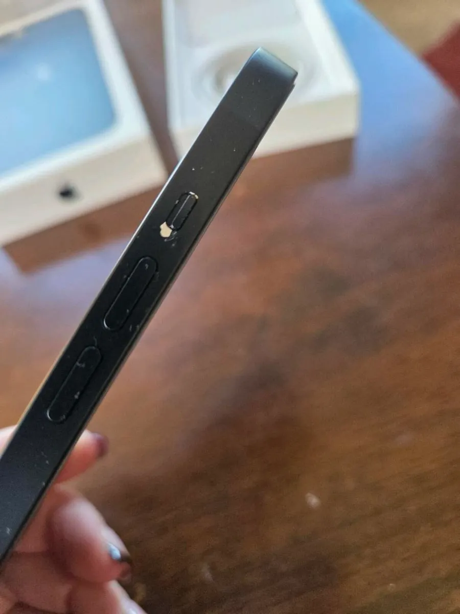 Iphone 13 - Image 3