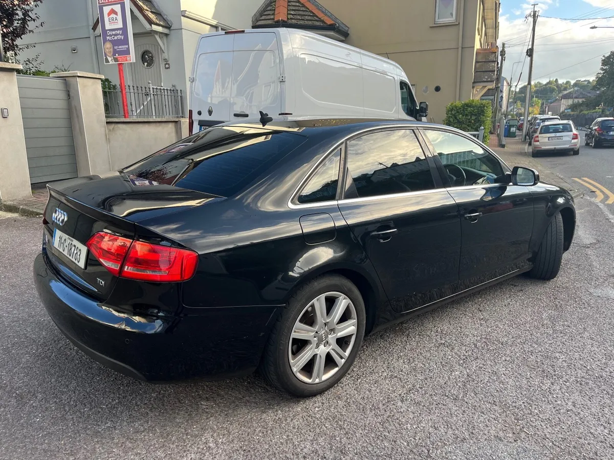 Audi A4 2011 - Image 2