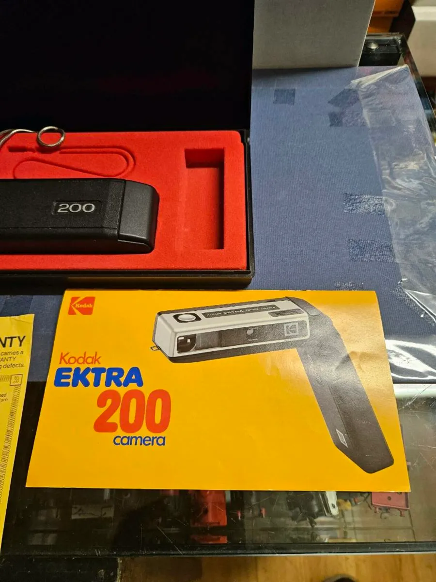Vintage Retro Kodak Camera - Image 4