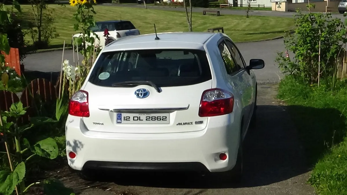 Toyota Auris Hybrid  2012 - Image 4