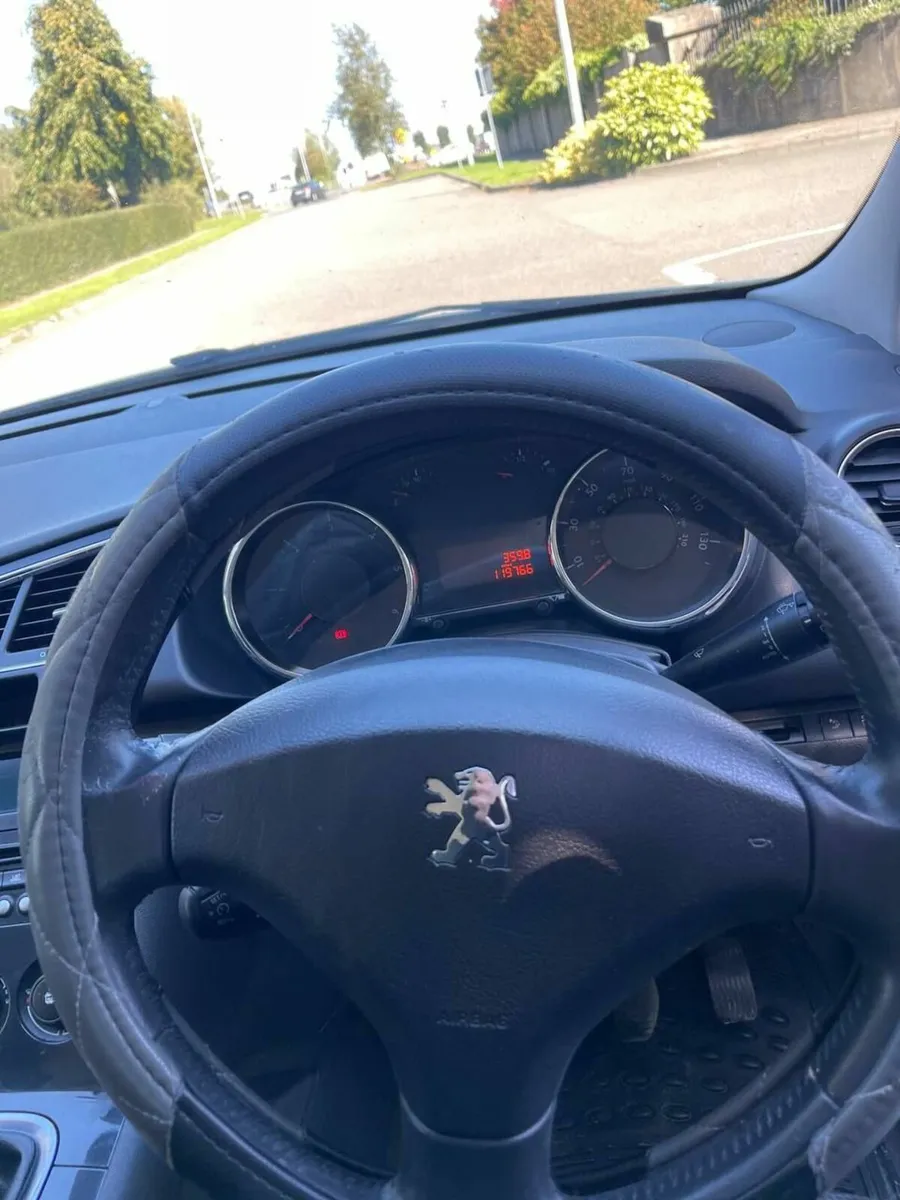 Peugeot 3008 2013 - Image 2