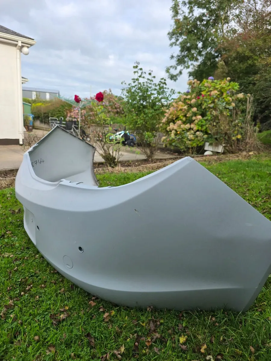 INSIGNIA Bumper - Image 2