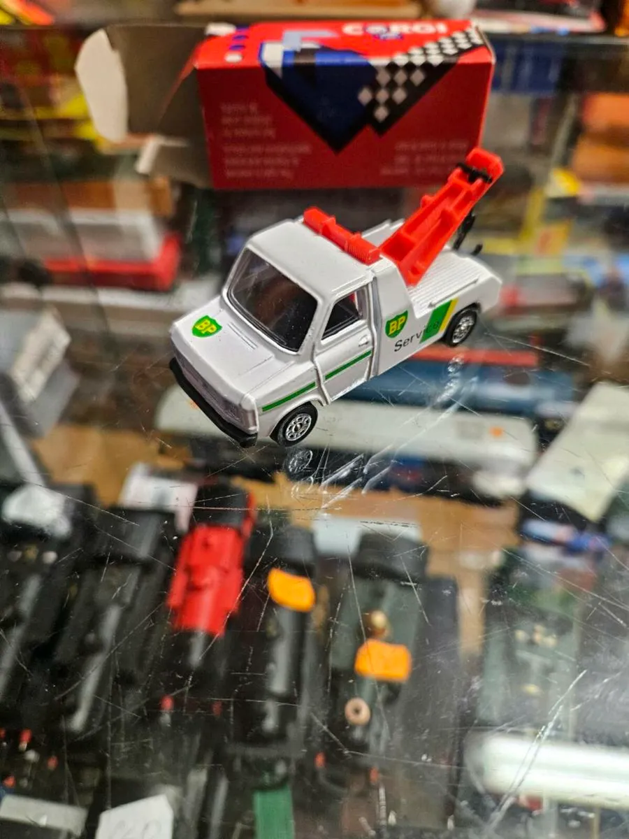 Corgi Ford Transit Tow Truck Wrecker