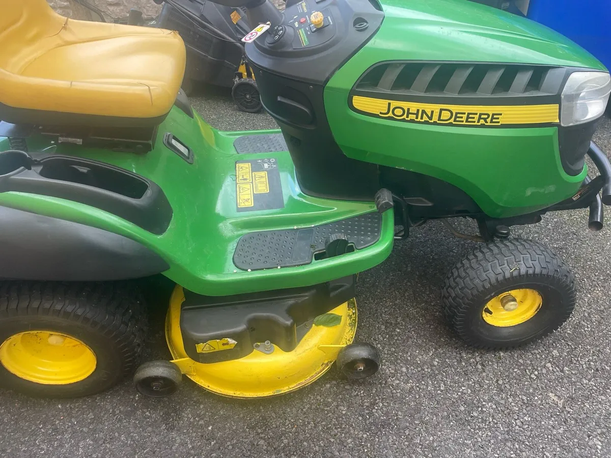 John Deere lawnmower - Image 3