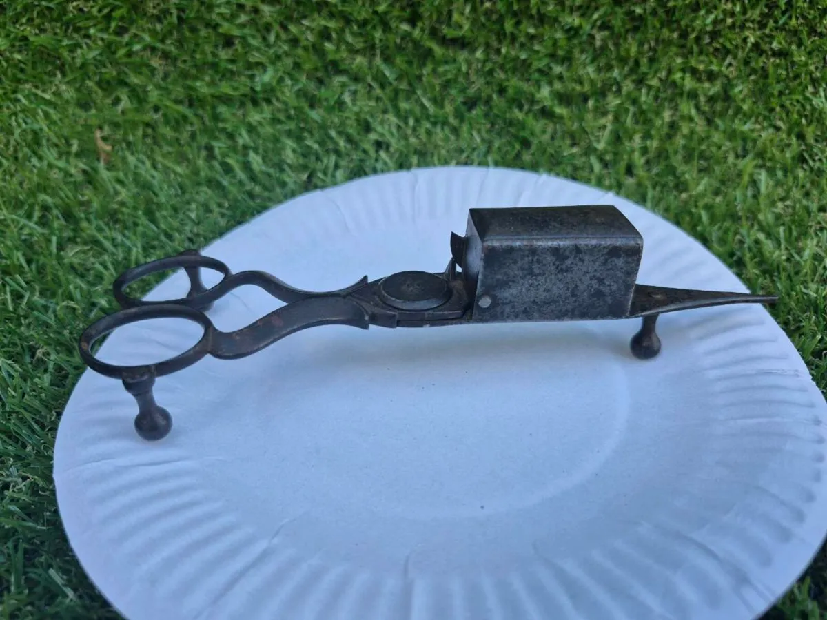 Vintage candle sniffer scissors - Image 1