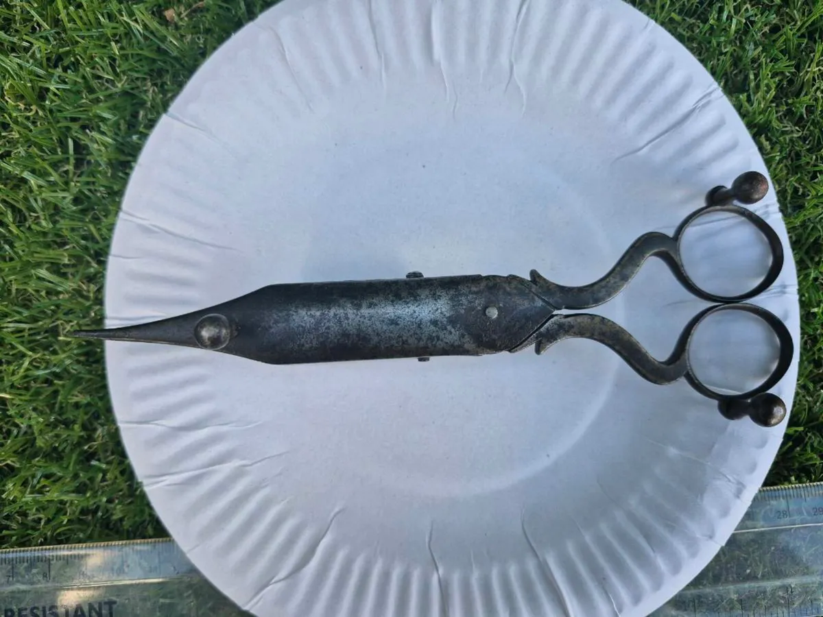 Vintage candle sniffer scissors - Image 4