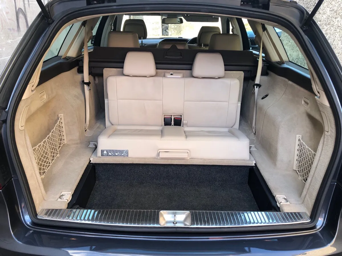 MERCEDES E22O ESTATE 7 SEAT IVORY LTHR - Image 4