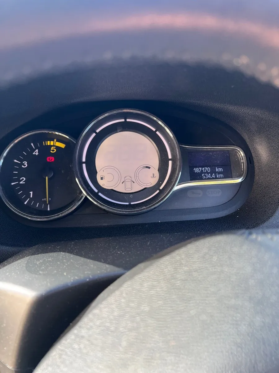 Renault megane 2010 - Image 4
