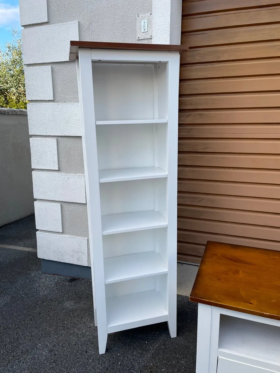 TV unit & Matching Bookshelf - Image 2