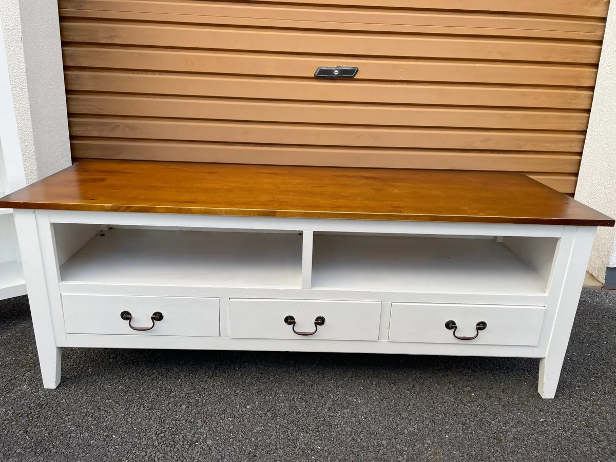 TV unit & Matching Bookshelf - Image 3